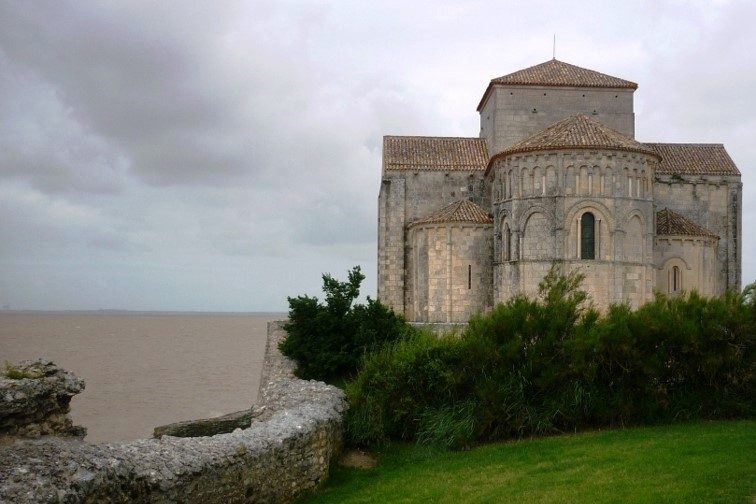 Talmont Eglise Sainte - Radegonde