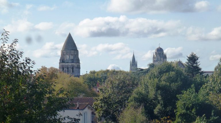 #Les 3 clochers de Saintes  