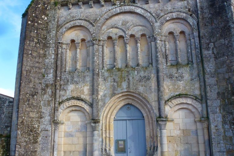 Eglise romane de Montils