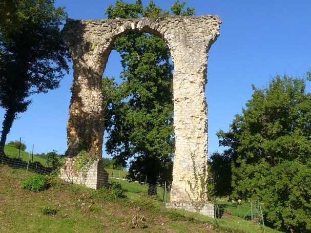 A la découverte des aqueducs de Mediolanum, Saintes antique.